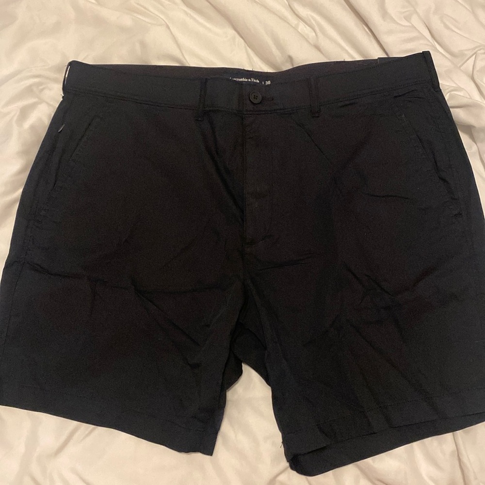 Abercrombie and fitch size 38 shorts